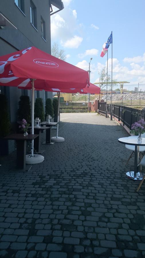 Aparthotel Travel Krasków Εξωτερικό φωτογραφία