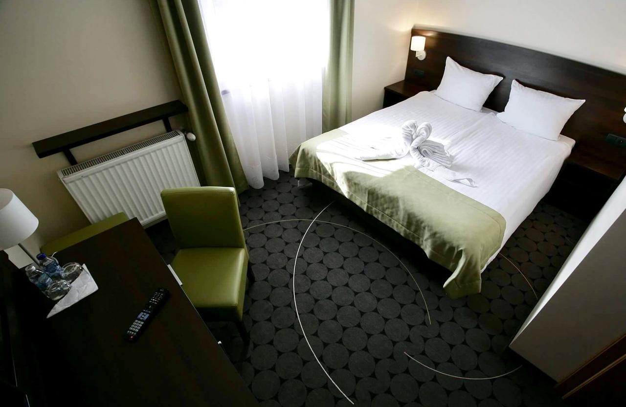 Aparthotel Travel Krasków Εξωτερικό φωτογραφία