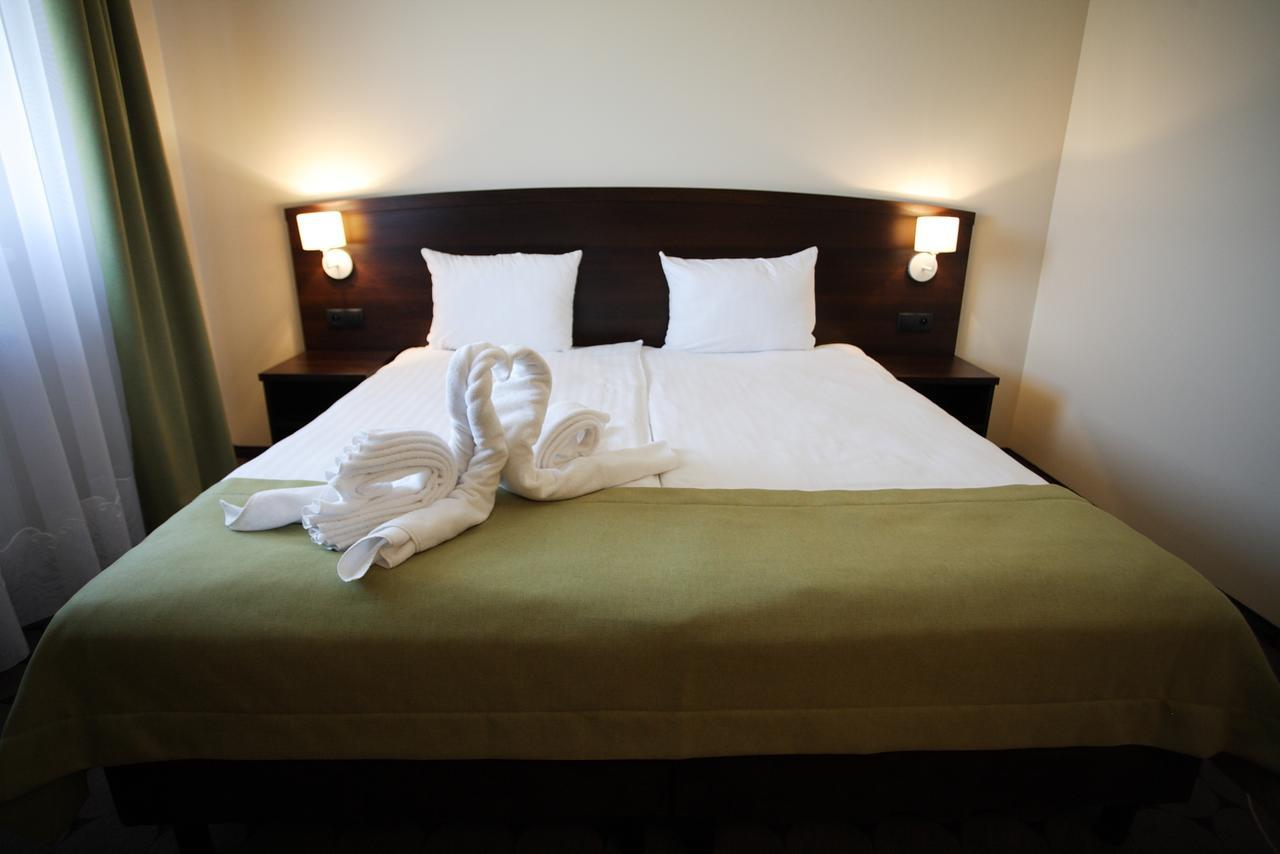 Aparthotel Travel Krasków Εξωτερικό φωτογραφία