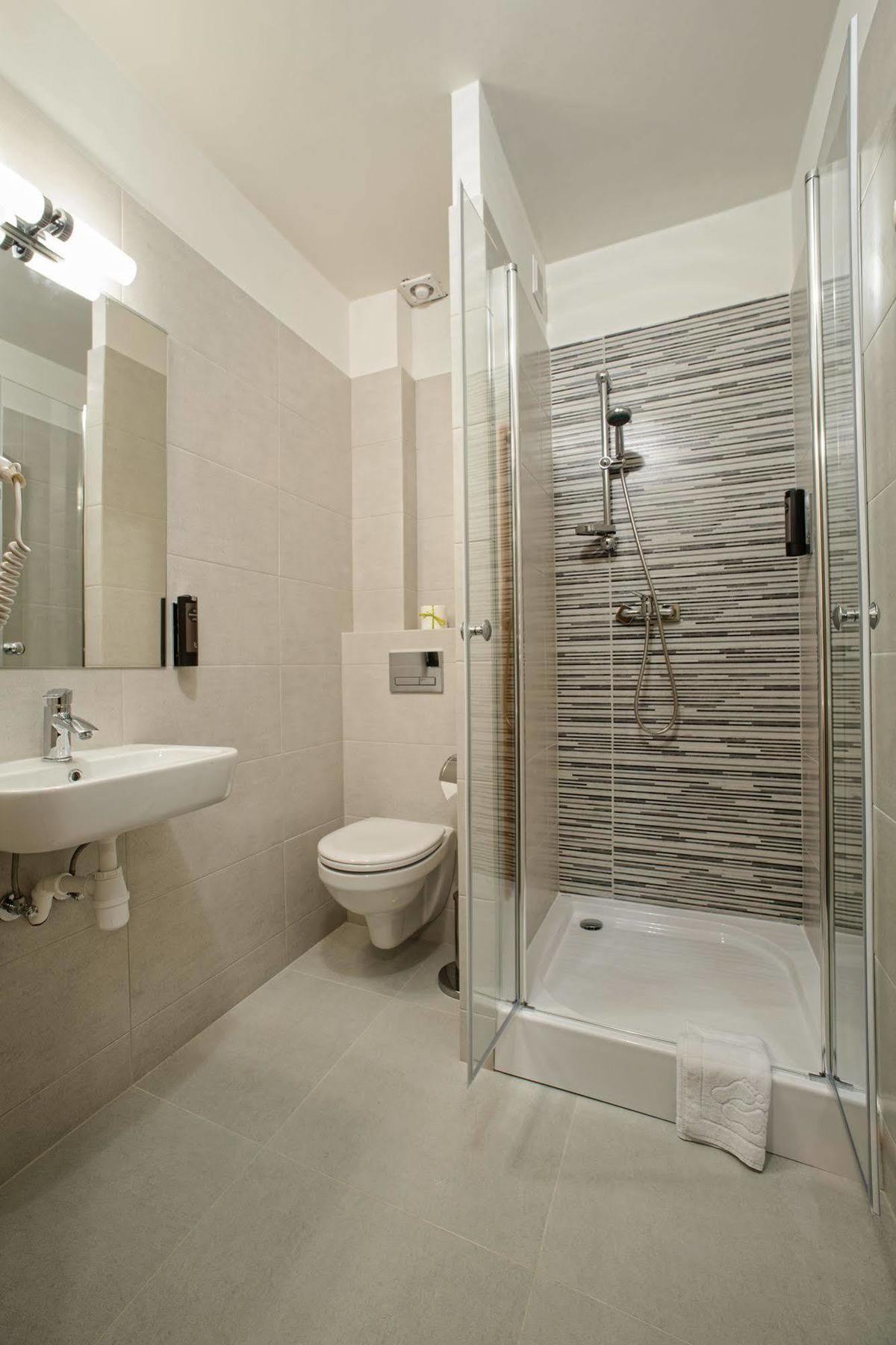 Aparthotel Travel Krasków Εξωτερικό φωτογραφία