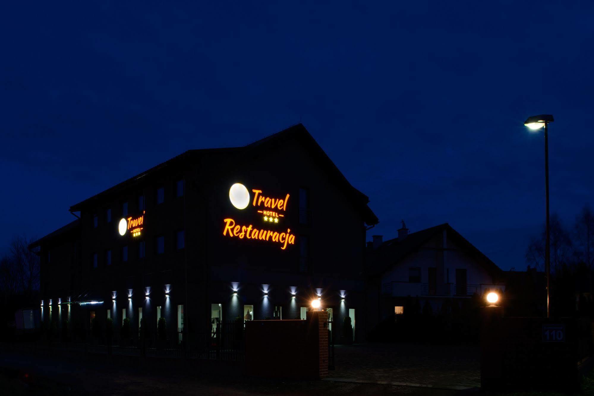 Aparthotel Travel Krasków Εξωτερικό φωτογραφία