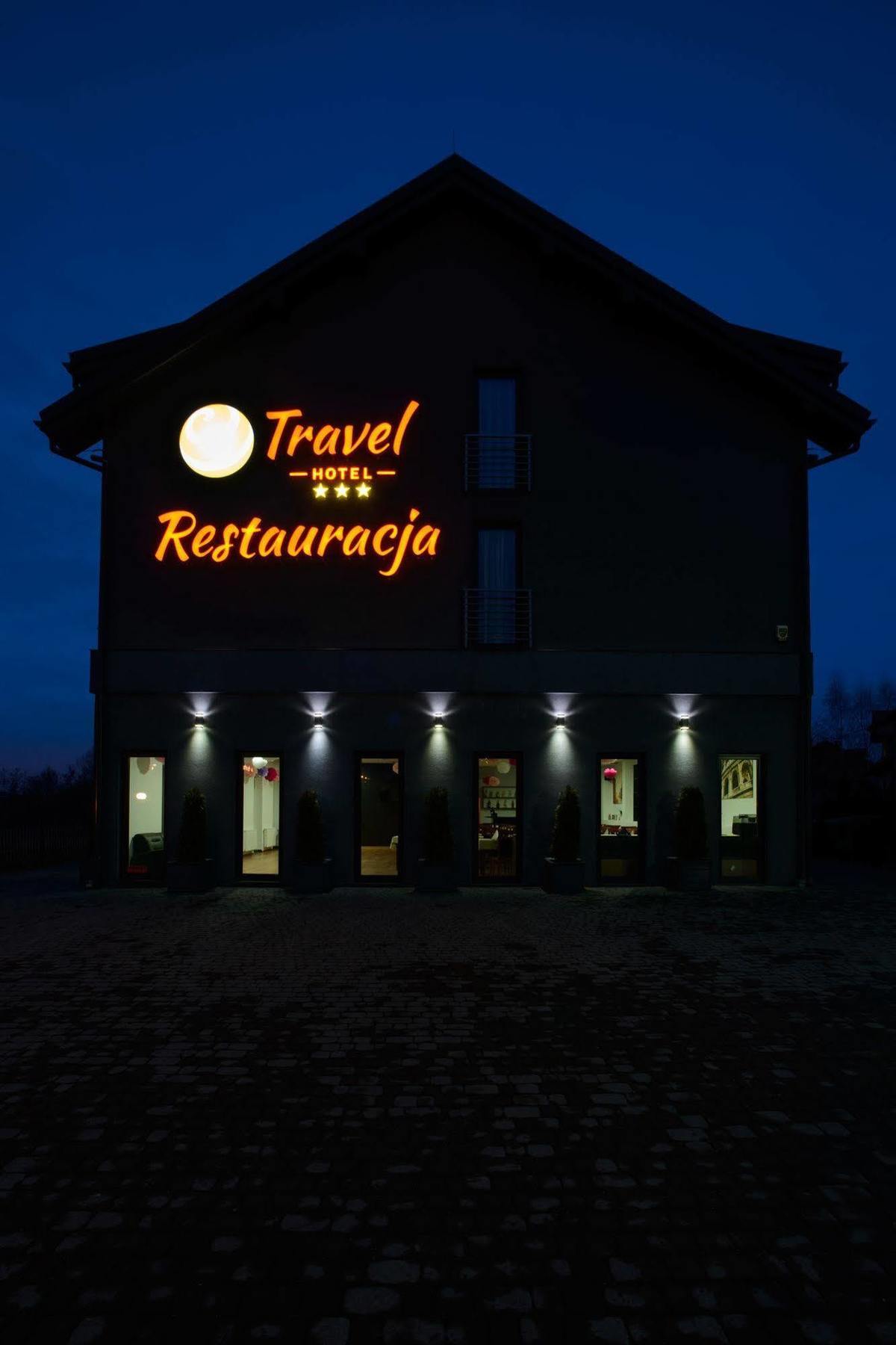 Aparthotel Travel Krasków Εξωτερικό φωτογραφία